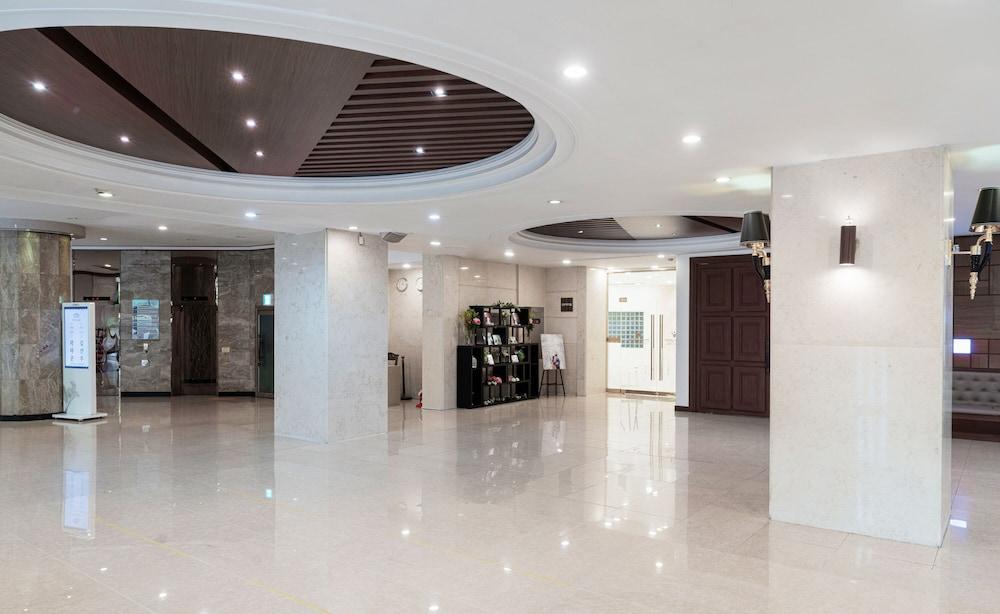 Itaewon Crown Hotel Seul Exterior foto